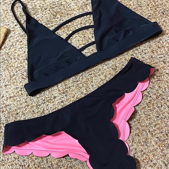 Black bikini strappy top sexy bottom - Picture 2 of 7